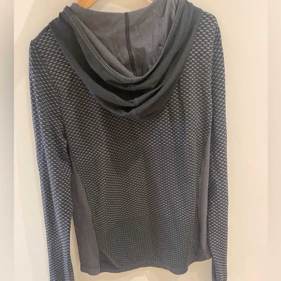 UnderArmour lightweight hoodie youth - Picture 2 of 4